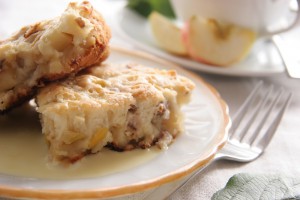 Фруктовый пирог с орехами